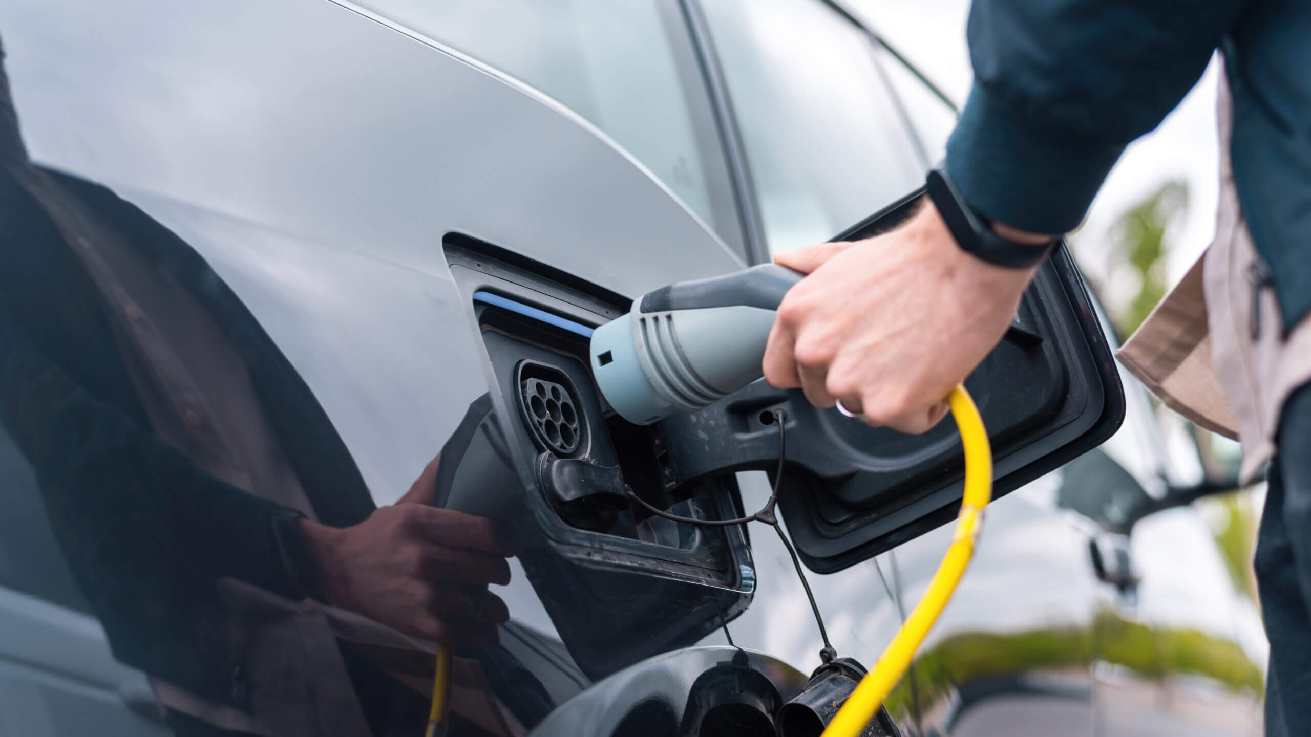 Call for views on electric vehicles and planning for more charging